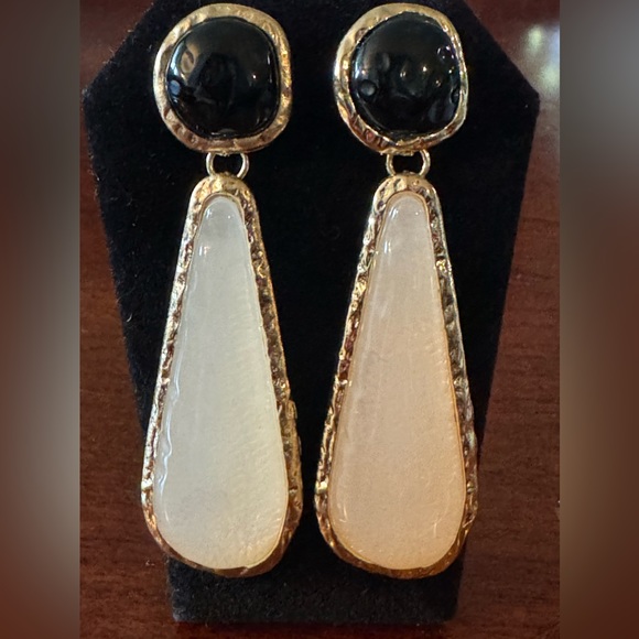 Geometric, Retro Teardrop Large Black, Hold, Cream Pendant Dangling Earrings - Picture 6 of 7